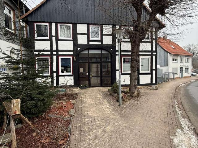 Renditestarkes Mehrfamilienhaus mit vier Wohneinheiten in attraktivem Umfeld