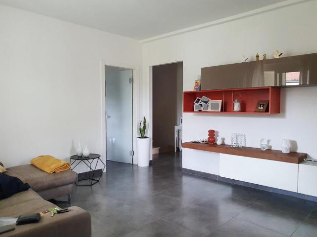 RENELLA 6 vani 160mq