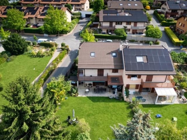 RENENS – Doppelhaushälfte mit 5,5 P. und großem Garten. Nicht in einer PSA enthalten