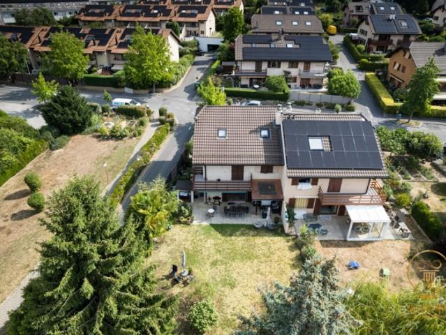 RENENS – Doppelhaushälfte mit 5,5 P. und großem Garten. Nicht in einer PSA enthalten