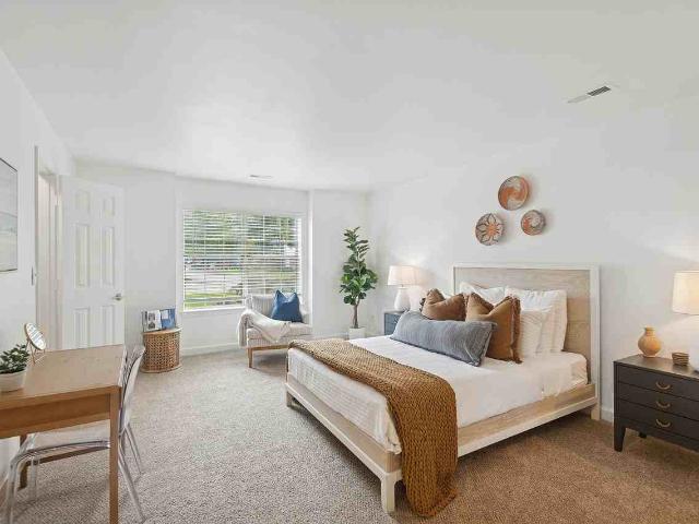 ReNew Little Creek 2 Bedroom Apartment for Rent at 6450 Crescent Way, Norfolk, VA 23513 Park Crescent