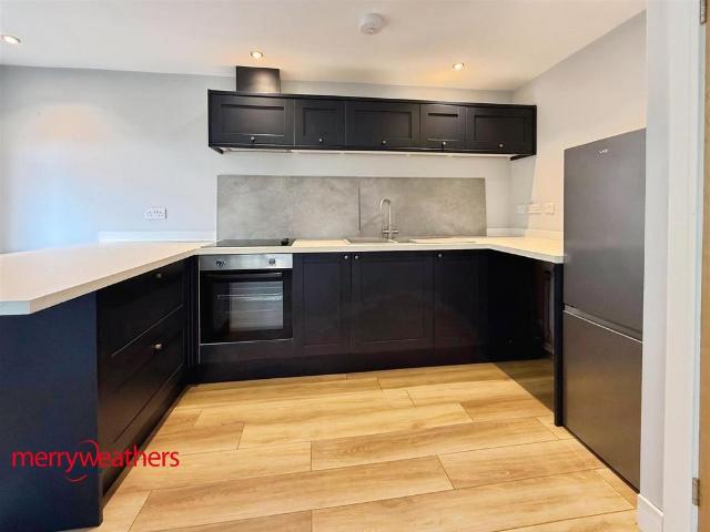 Reneville Road, Rotherham 1 bed apartment to rent £750 pcm £173 pw