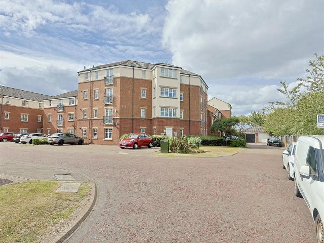 Renforth Close, St James Village, Gateshead NE8, 2 bed flat to rent, £895 pcm | PrimeLocation