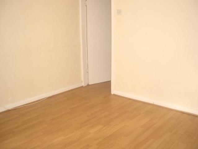 RENFREW STREET 2 BEDROOM PROPERTY