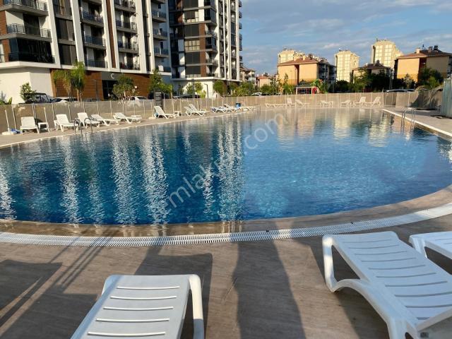 Rengi Antalya Konutlarında 5.kat Doğalgazlı 3+1 Kiralık