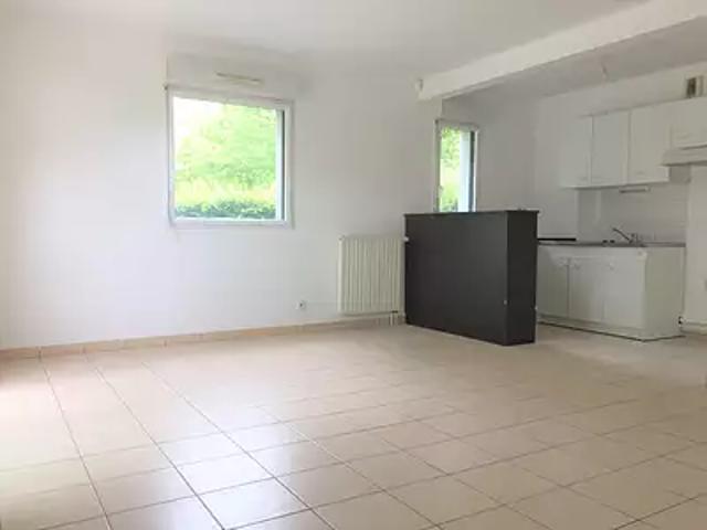 Rennes 35000 Location appartement 3 pièces t3 au dernier étage terrasse
