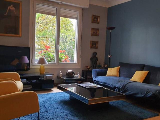 Rennes Centre Proche gare 3 chambres 2 sdb Terrasse, parking