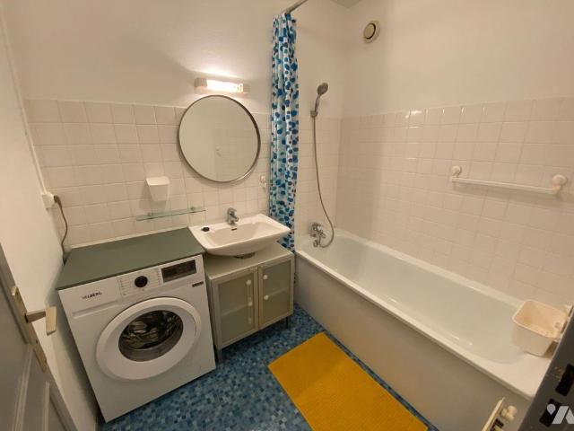 RENNES, square pédro Flores, appartement de type 2 meublé situé au rez de chaussée, 51 m², com.