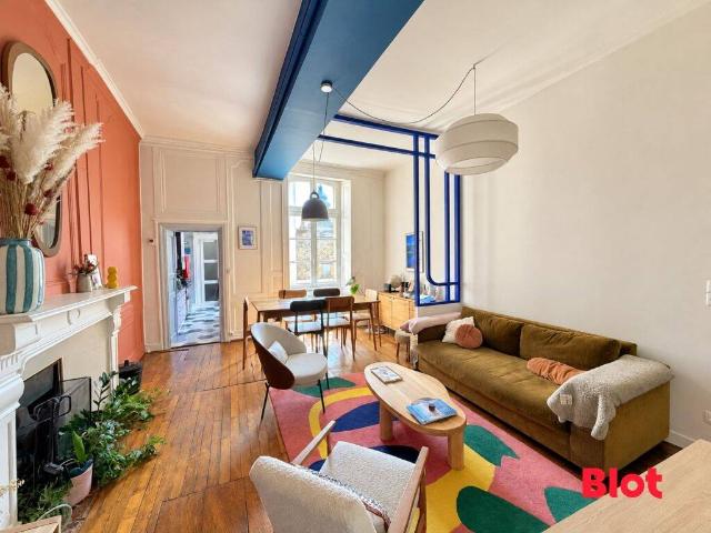 Rennes Rue Lafayette T3 bis meublé de charme