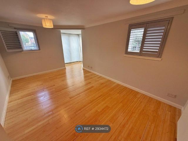 Rennies Isle, Edinburgh EH6, 2 bed flat to rent, £1,500 pcm | PrimeLocation