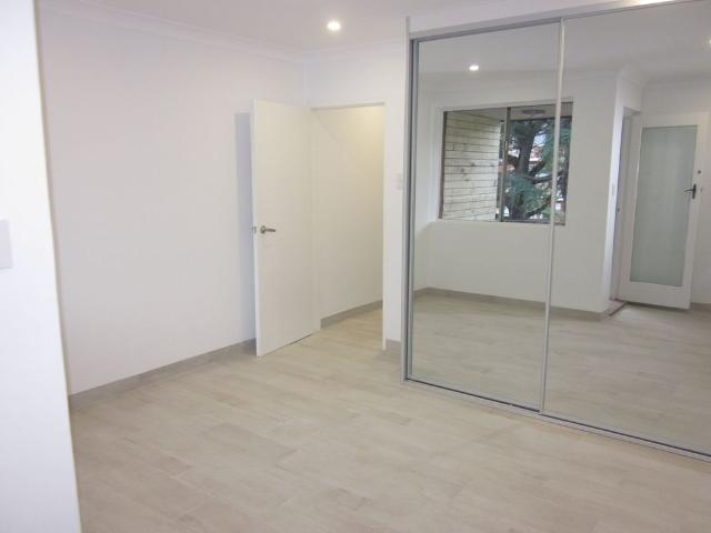 Rennovated 2 bedroom unit in central location