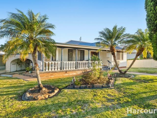 Renovate and add your own style between the beach and lake