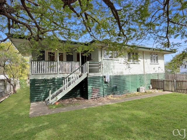renovate, invest or flip entry level opportunity with endless potential