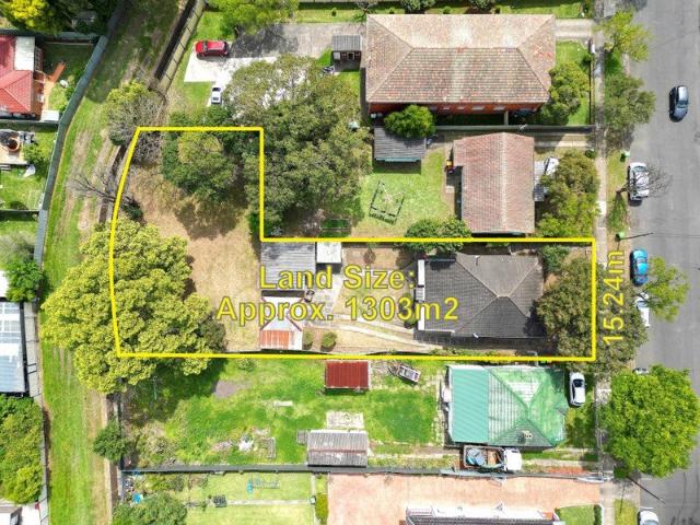 RENOVATE OR DETONATE 1,303SQM | R3 ZONING | HUGE DEVELOPMENT POTENTIAL