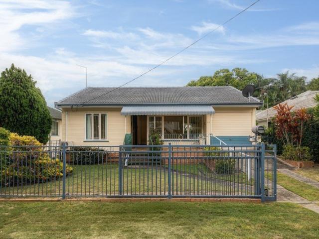 Renovate or Detonate! Endless Opportunity on 718m2