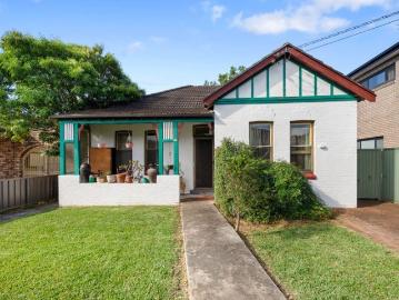 Renovate or Rebuild in one of Hurstville's Premier Streets