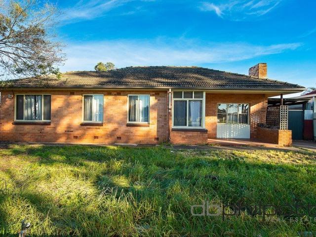 Renovate or Redevelop on 827m²