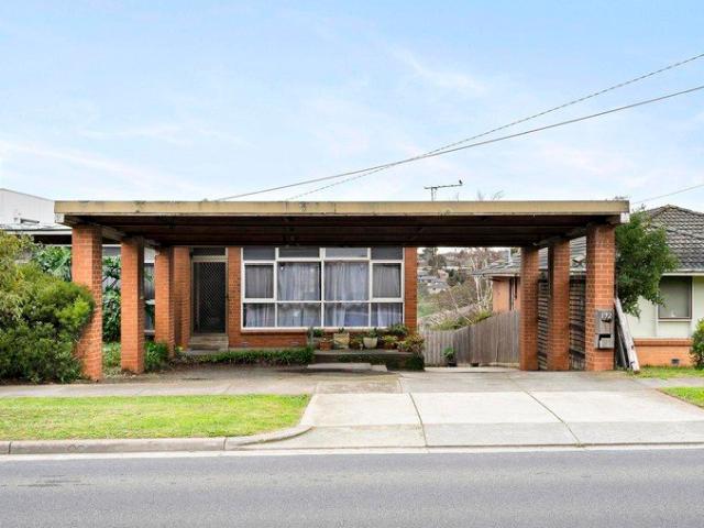 Renovate, rebuild or redevelop STCA in a prime Strathmore location
