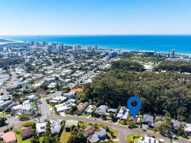 Renovate, Rebuild or Reimagine in a Prime Alexandra Headland Location