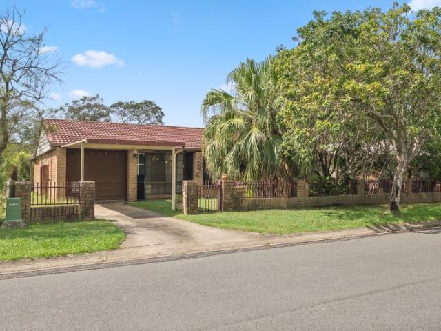 Renovate, Rebuild or Reimagine Rare, Flat 617sqm Allotment