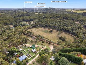 Renovate, Reimagine or Rebuild Prime Daylesford Opportunity on 3,232sqm Approx