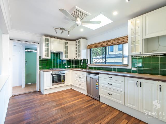 Renovated 3 x 1 cottage