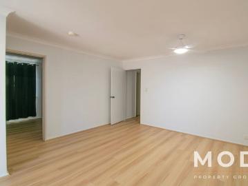 RENOVATED 3 x 1 PARKWOOD VILLA