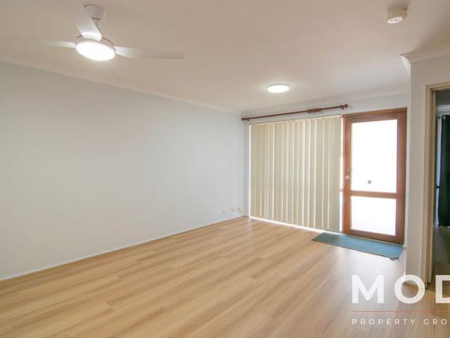 RENOVATED 3 x 1 PARKWOOD VILLA