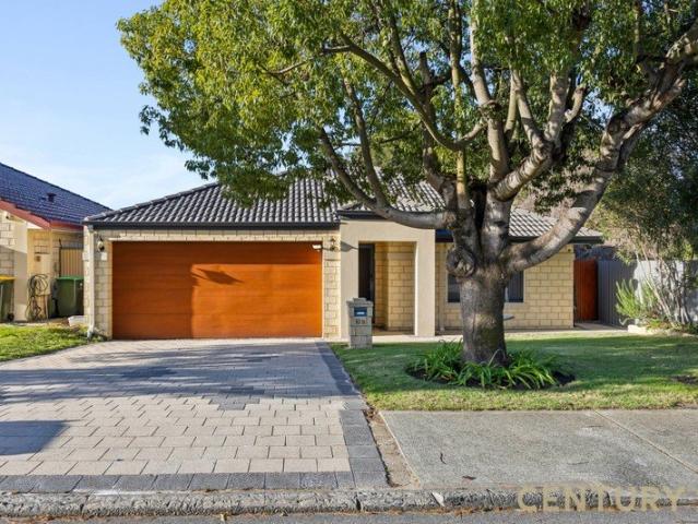 RENOVATED 3 BED, 2 BATH HOME WITH PERFECT STREET FRONT POSITIONING!