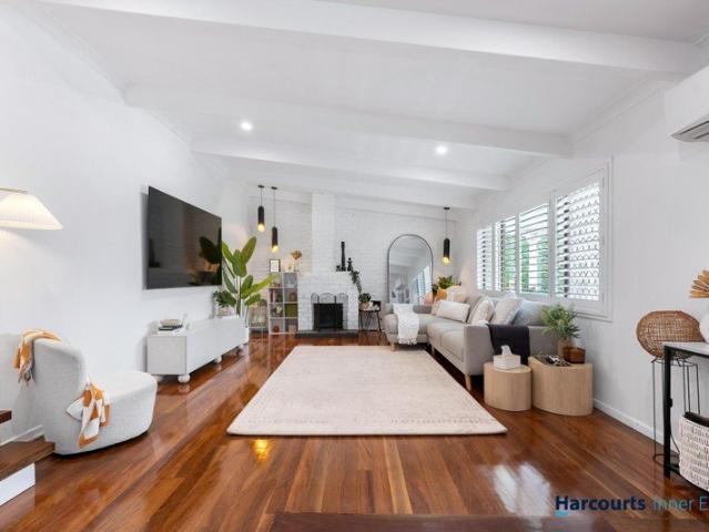 Renovated 3 Bed Upper Level Home with Modern Style, Fireplace & Huge Backyard Prime Carindale Location