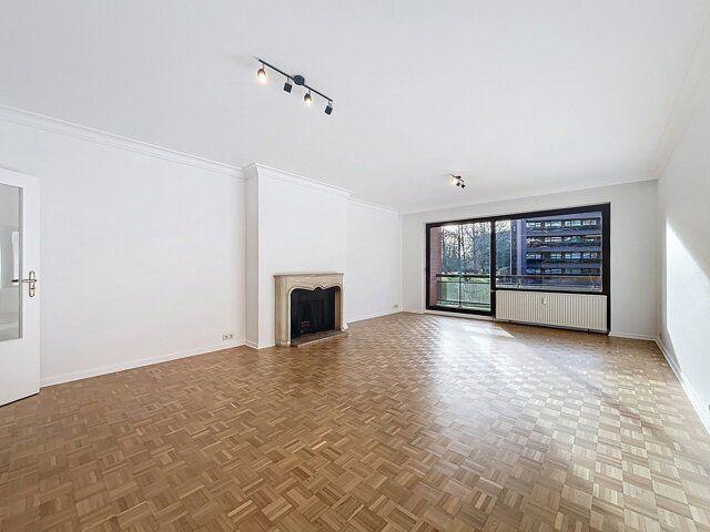 Renovated 3 bedroom apartment with terraces