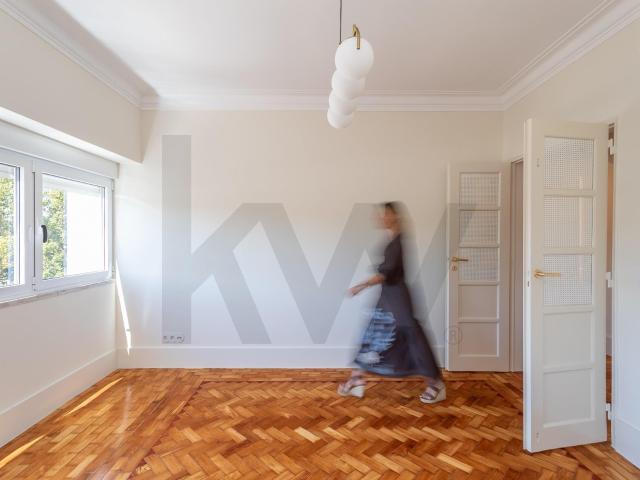 Renovated 3 Bedroom Apartment for Rent | Avenida de Roma, Lisbon