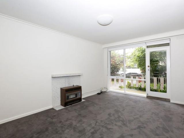 Renovated 3 bedroom apartment in heart of Malvern