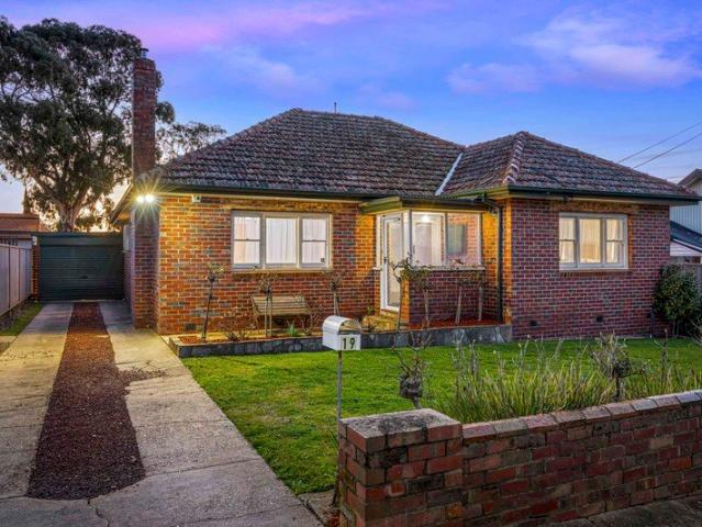 Renovated 3 Bedroom Brick Home with Dream Shedding