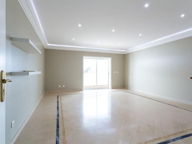 Renovated 3 Bedroom Duplex Apartment in Bairro da Assunção – Cascais