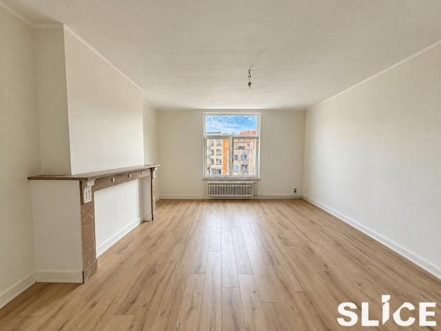 Renovated 3 bedroom duplex – Parvis de Saint Gilles