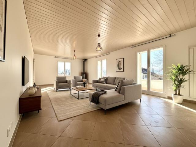 Renovated 3 bedroom detached villa with large garden in Bremblens sur Morges