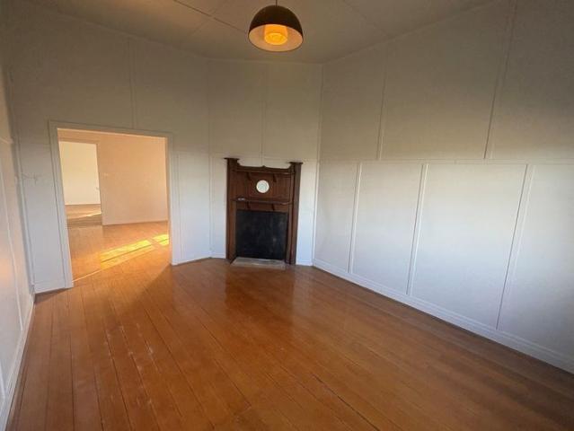 Renovated 3 bedroom farmhouse $380.00 per week