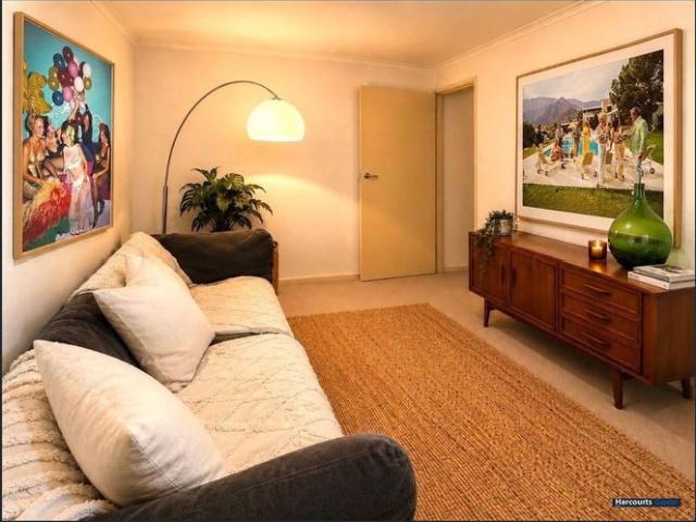 Renovated 3 Bedroom Home Close to Everything