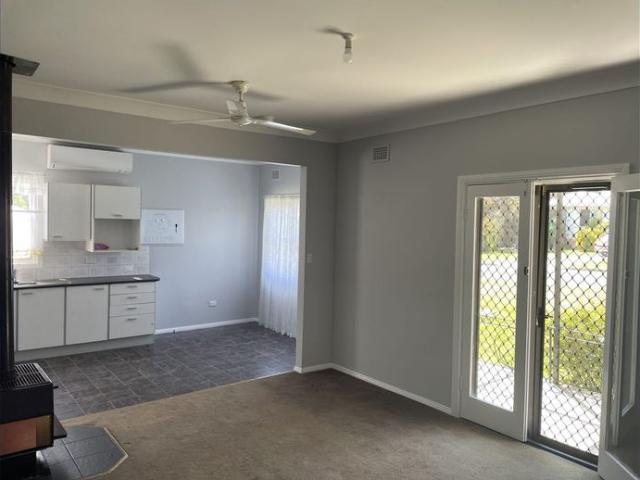 RENOVATED 3 BEDROOM HOME ON LARGE BLOCK