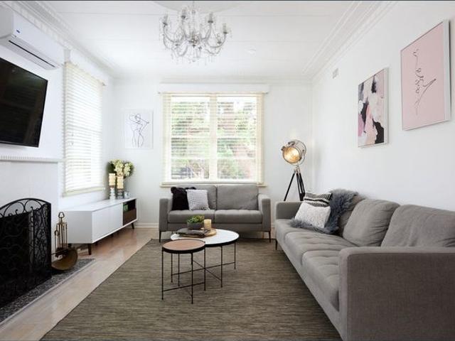 Renovated 3 Bedroom Home Moments from McCrae Foreshore