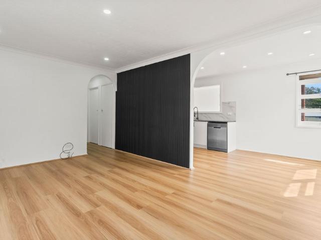 Renovated 3 Bedroom Home With Seperate Studio / 4th Bedroom