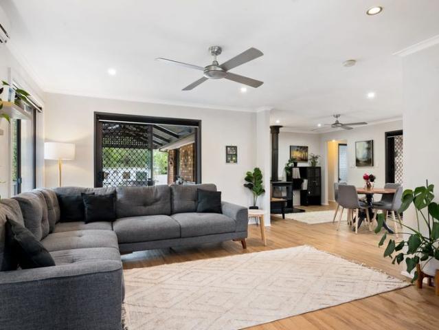 Renovated 3 Bedroom Home with Study & Solar