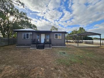 Renovated 3 bedroom house in Millchester