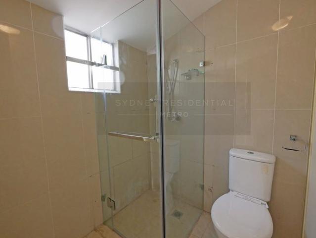 Renovated 3 Bedroom Terrace with Parking