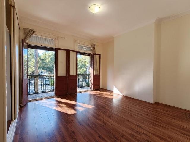 Renovated 3 Bedroom Terrace with Parking