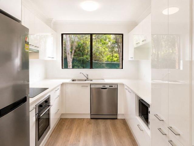 Renovated 3 bedroom unit in a peaceful, leafy setting