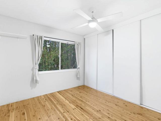 Renovated 3 Bedroom Unit Large Yard