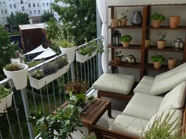 Renovated 3 room apartment, balcony, fitted kitchen, Leipzig Amsterdam Apartments for Rent