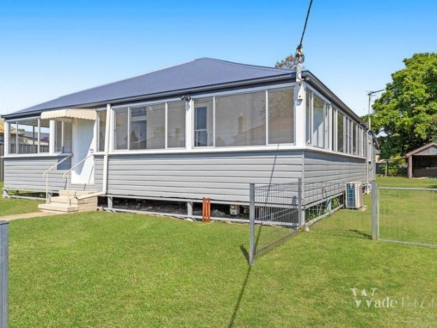 RENOVATED 3BR HOME Close to town